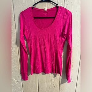 Under Amour women’s small hot pink long sleeve shirt